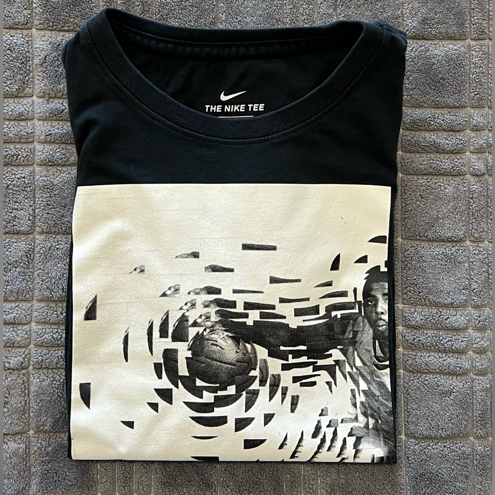 Nike Kyrie Irving black “The Nike Tee” s/s t-shirt - Boys Small